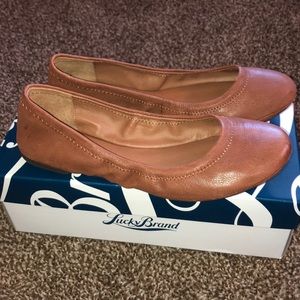 Lucky Brand flats size 6. NEW IN BOX!